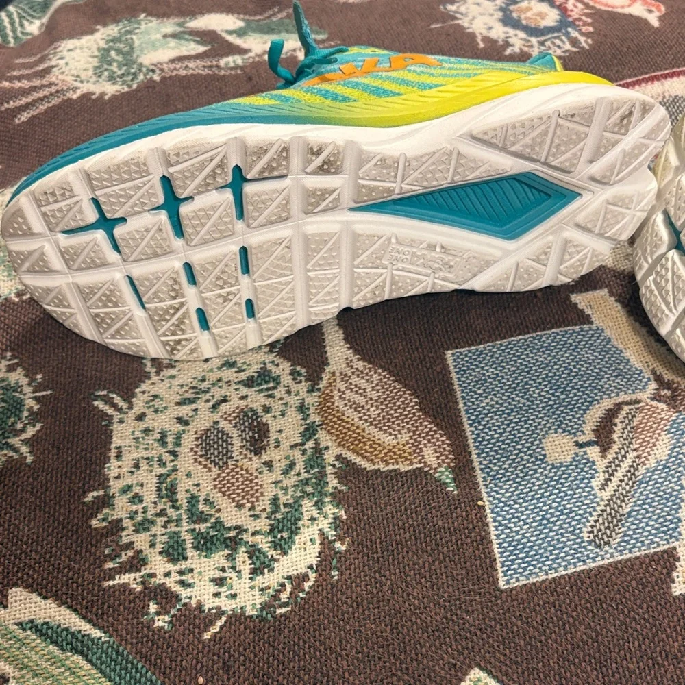 Hoka Mach 6 Athletic Shoes - Teal and Yellow- size Men’s 10B (narrow) - Picture 2 of 4